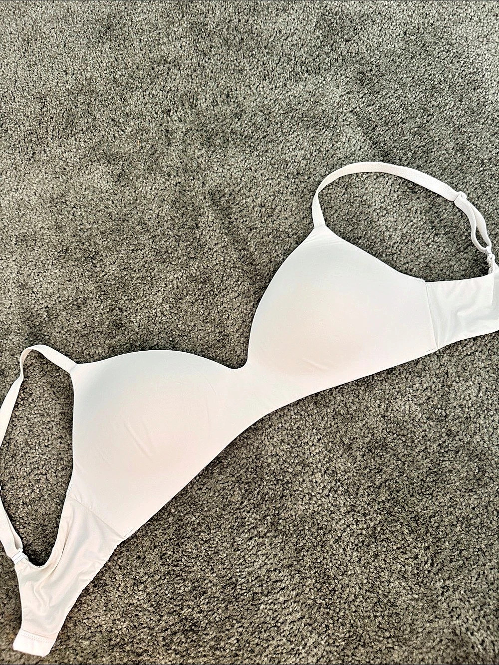 Victoria's Secret White lightly lined wireless bra